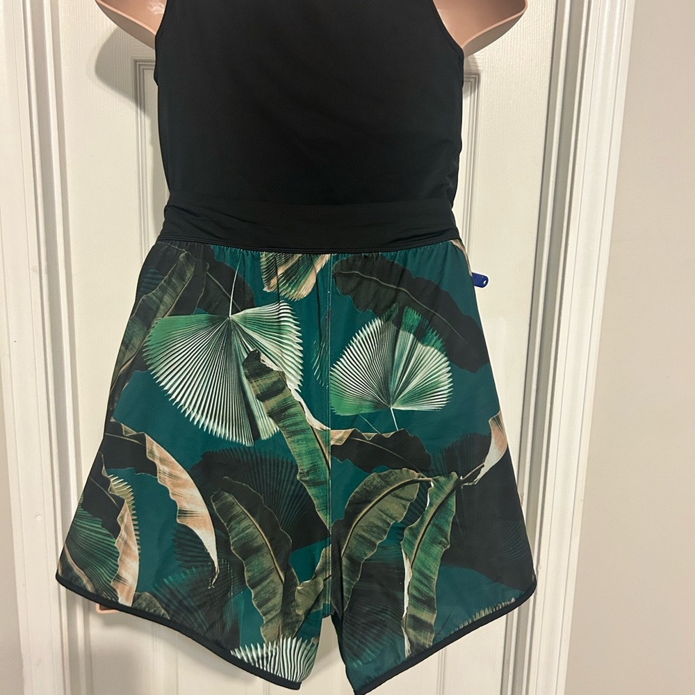 Cacique Green and Black Athletic Shorts Lightweight Performance 2 piece set